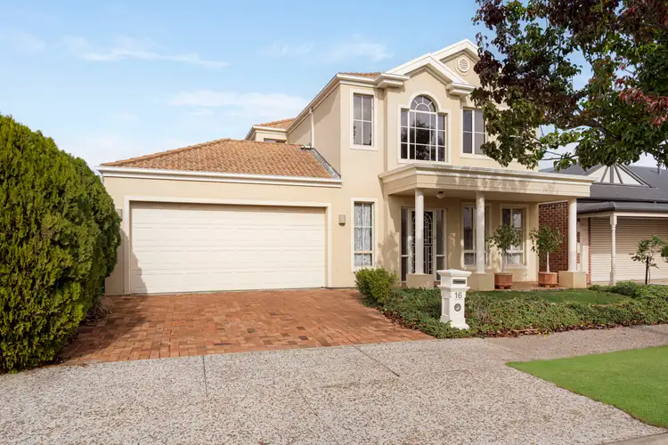 16 Hamilton Place, Mawson Lakes SA 5095