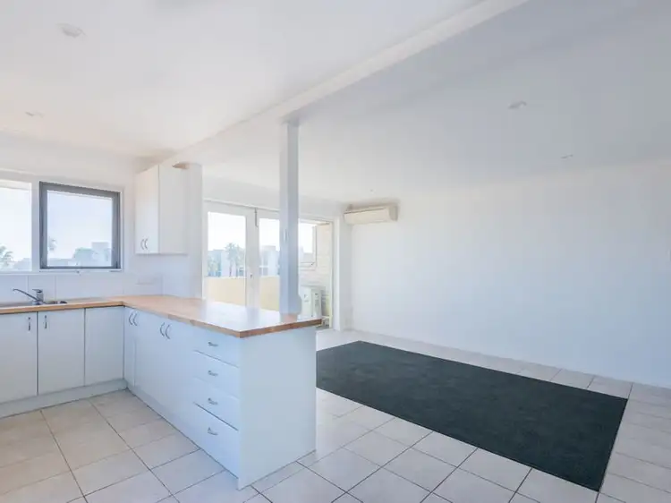 Fifth view of Homely unit listing, 9/186 West Coast Highway, Scarborough WA 6019