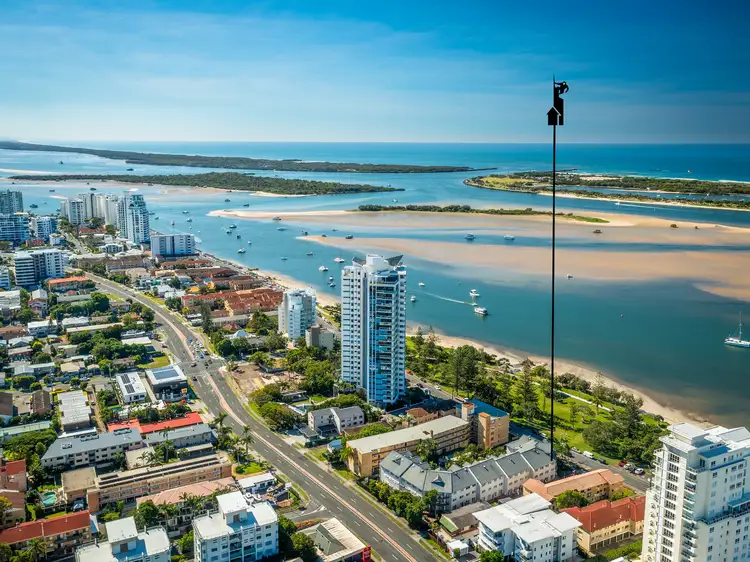 5a/220 Marine Parade, Labrador QLD 4215