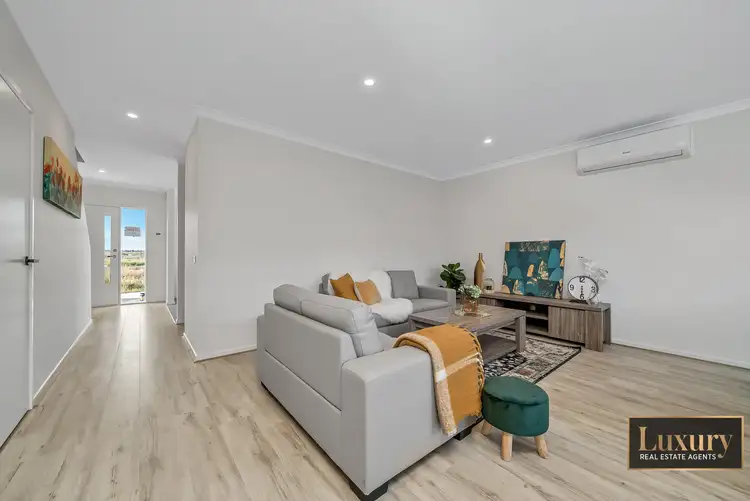 Sixth view of Homely townhouse listing, 5 Sunflower walk, Bonnie Brook VIC 3335