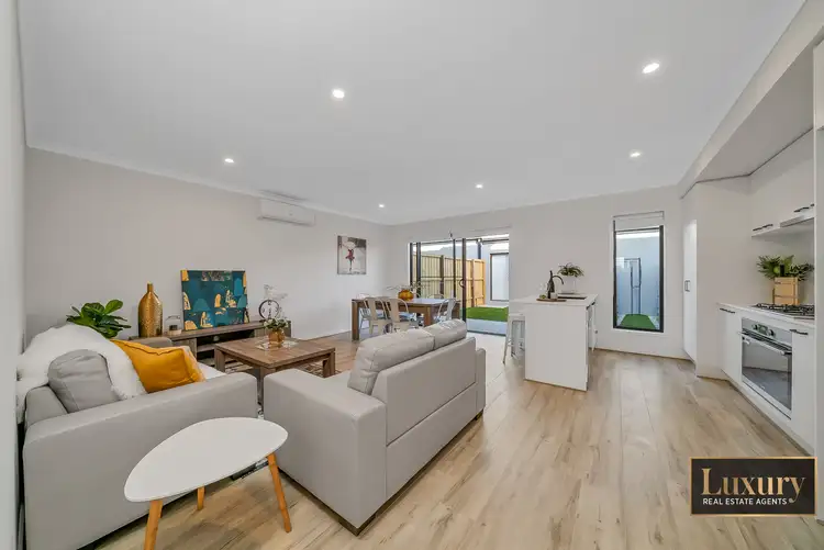 Seventh view of Homely townhouse listing, 5 Sunflower walk, Bonnie Brook VIC 3335