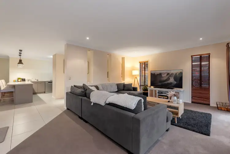 34 Moondani Drive