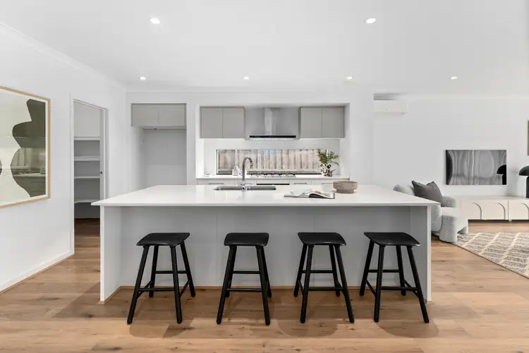 Sixth view of Homely house listing, 8 Gairdner Street, Manor Lakes VIC 3024