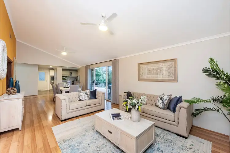 12 Owsten Court, Treeby WA 6164