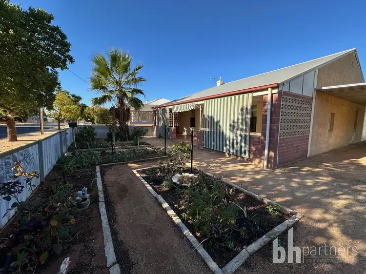 29 Wodonga Avenue, Loxton SA 5333