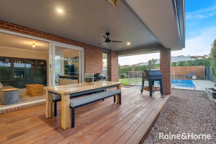 Second view of Homely house listing, 18 Alexander Court, Sunbury VIC 3429
