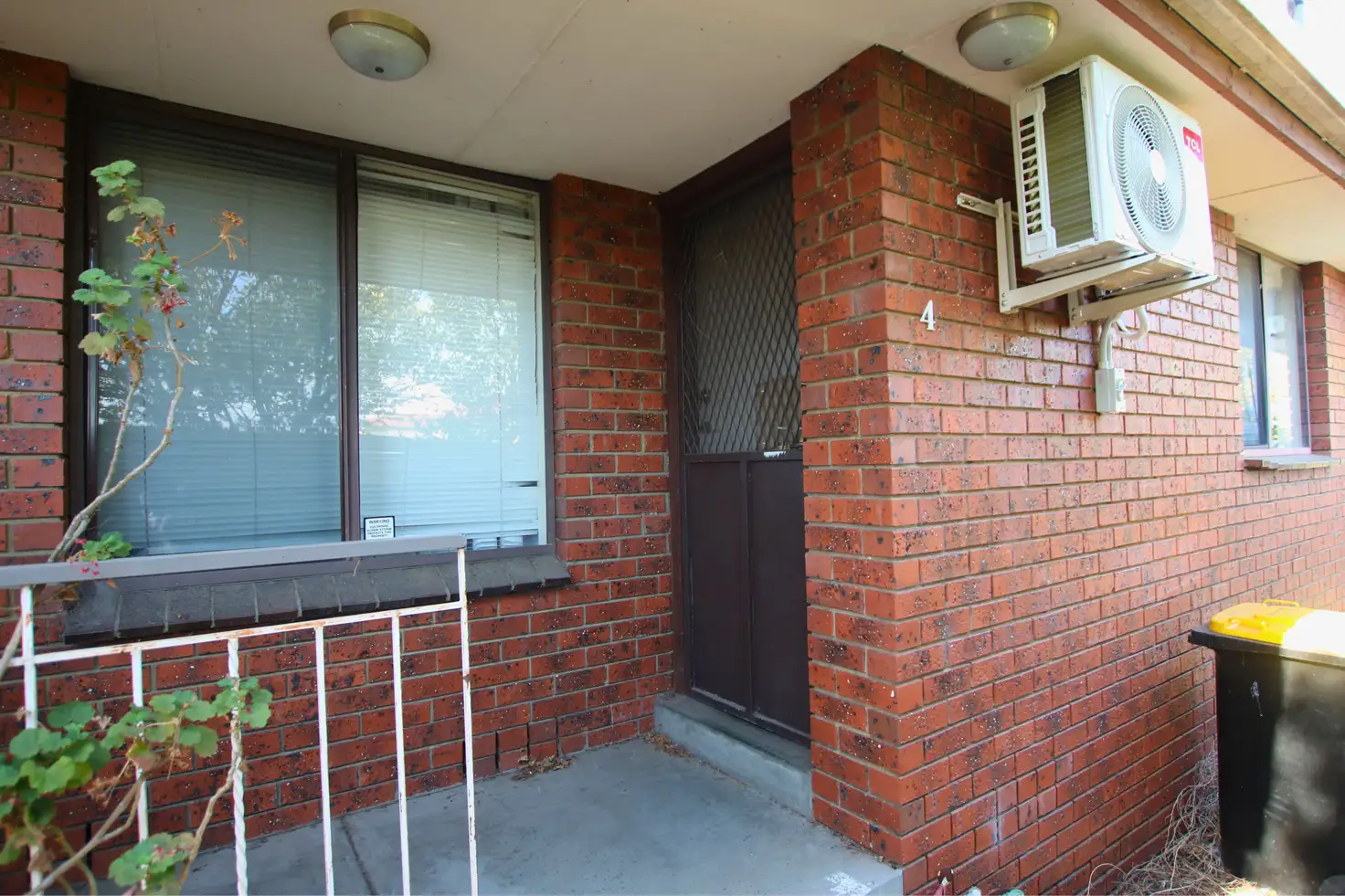 Main view of Homely unit listing, 4/32 Irvine Crescent, Brunswick West VIC 3055