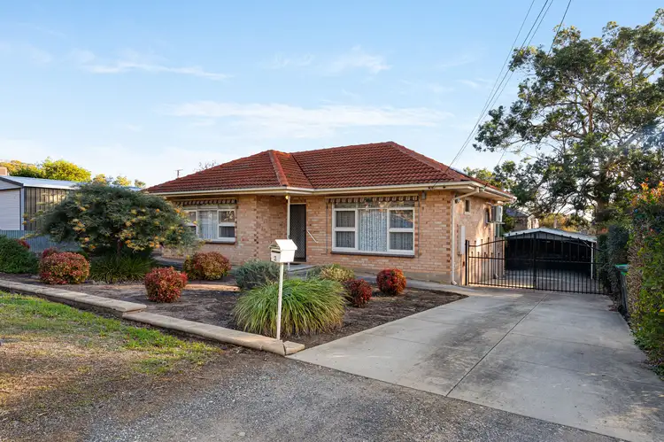 2 Lang Street