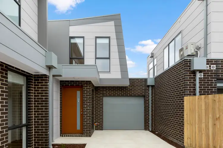 2/16 Menzies St, Braybrook VIC 3019