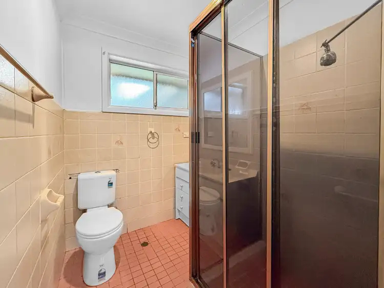 Fifth view of Homely house listing, 345 Northcliffe Drive, Berkeley NSW 2506