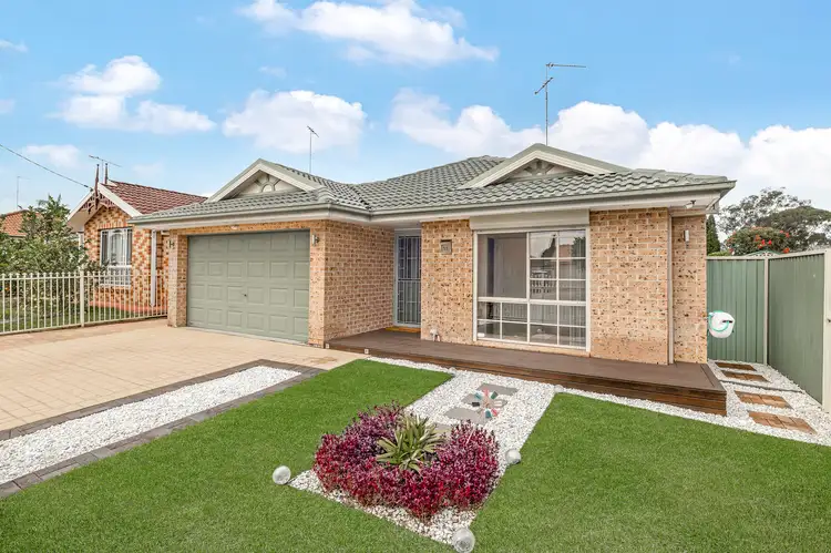 11 Venn Avenue, Lalor Park NSW 2147