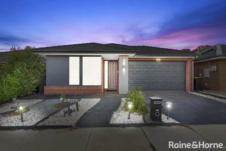 12 Sandygate Circuit, Strathtulloh VIC 3338