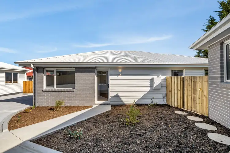 2/34 Resolution Street, Warrane TAS 7018