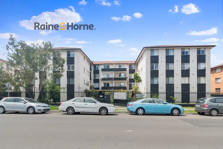 3/12-16 Goulburn Street, Warwick Farm NSW 2170