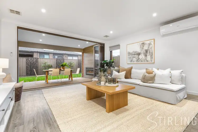 29 Flanagan Crescent, Cranbourne South VIC 3977