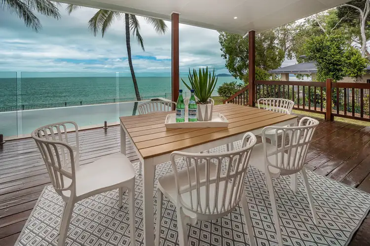 8 Hibiscus Lane, Holloways Beach QLD 4878