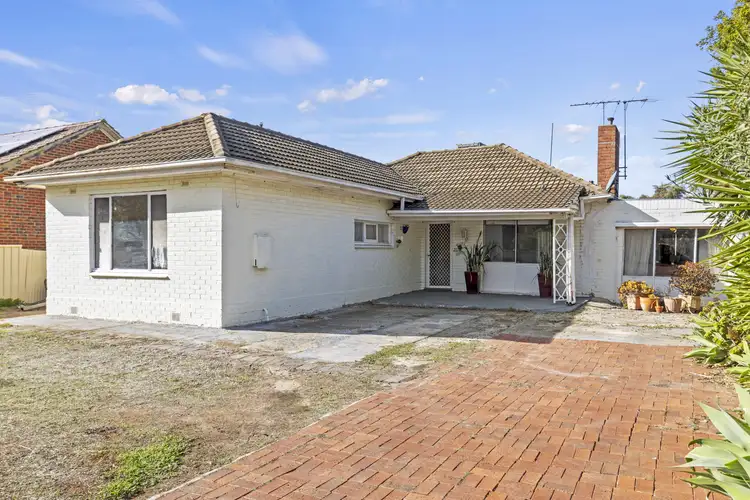 24 Peterswool Road, Elizabeth Park SA 5113