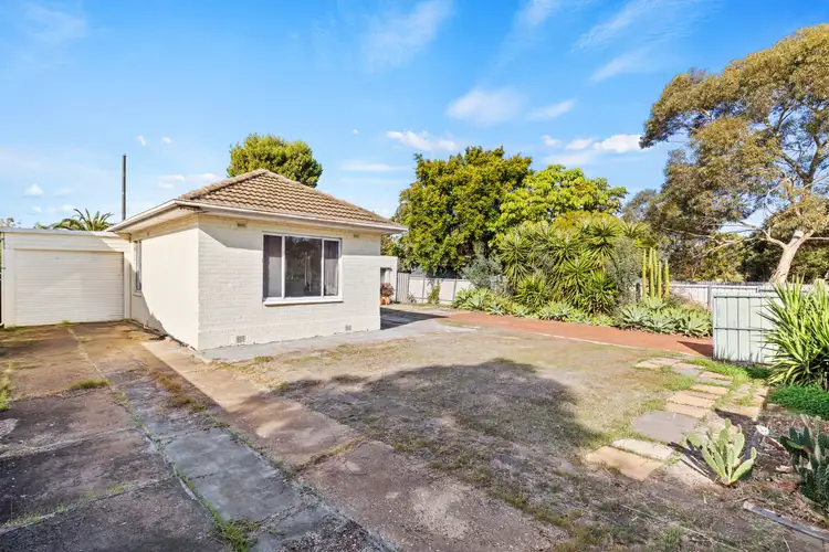 24 Peterswool Road, Elizabeth Park SA 5113
