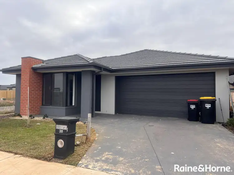 38 Plymouth Drive, Rockbank VIC 3335