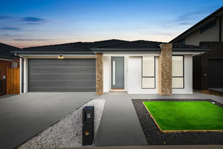 9 Semolina Street, Manor Lakes VIC 3024