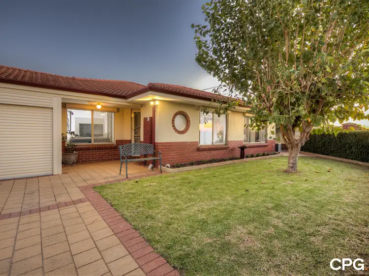 2 Emerald Court, Maida Vale WA 6057