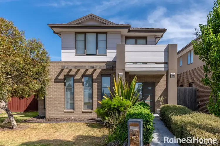 28 Heather Grove, Cranbourne East VIC 3977