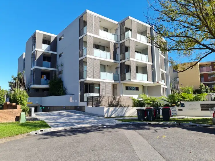 305/9 Harvey Pl, Toongabbie NSW 2146