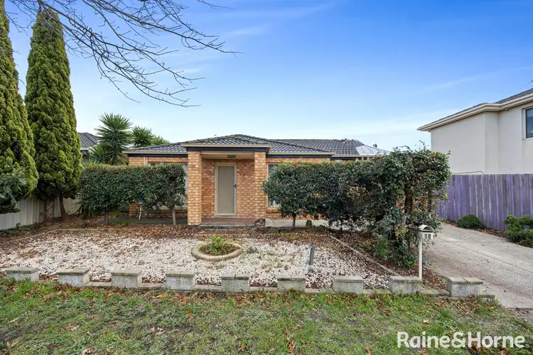 10 Woodside Way, Roxburgh Park VIC 3064