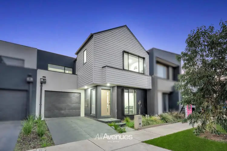 6 Disc Way, Clyde North VIC 3978