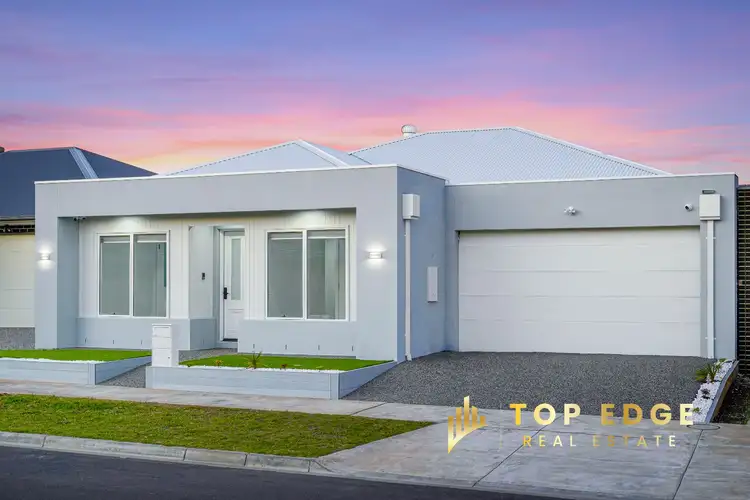 Main view of Homely house listing, 39 Stricta Circuit, Fraser Rise VIC 3336