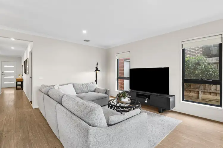 Third view of Homely house listing, 8 Gibsons Circuit, Bonnie Brook VIC 3335