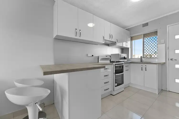 Second view of Homely house listing, 9/3 Burgundy Crescent, Spearwood WA 6163