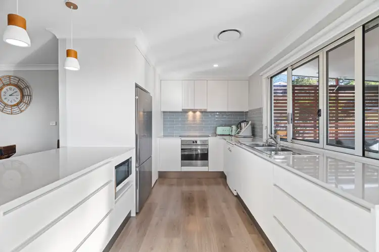 5 Vista Parade, Bateau Bay NSW 2261