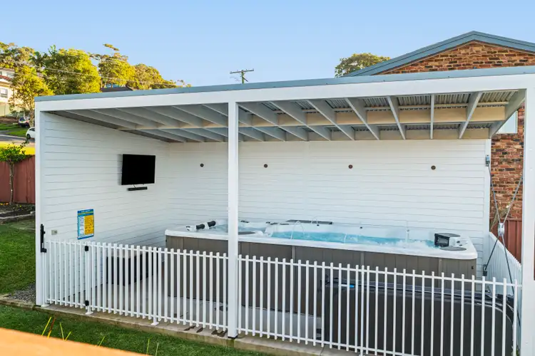 Second view of Homely house listing, 5 Vista Parade, Bateau Bay NSW 2261