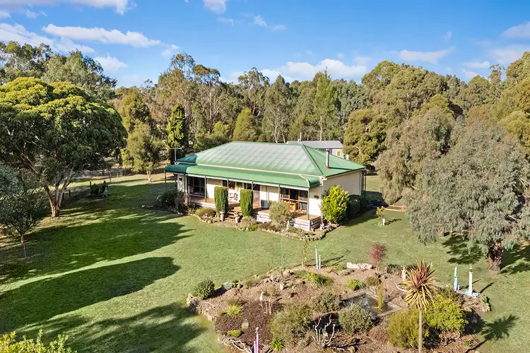 24 Margaret Road, Hamilton VIC 3300