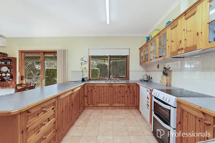 Fifth view of Homely house listing, 24 Margaret Road, Hamilton VIC 3300