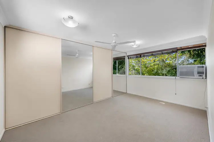 Fifth view of Homely house listing, 4 Rigby Crescent, West Gladstone QLD 4680