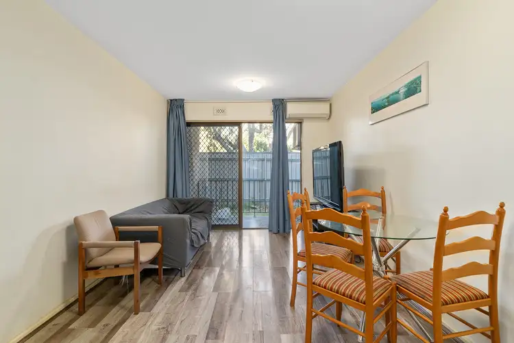 3 Lyall Street