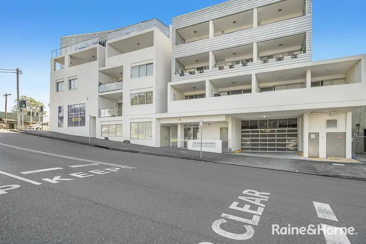 Main view of Homely unit listing, 4/635-637 Pacific Highway, Belmont NSW 2280