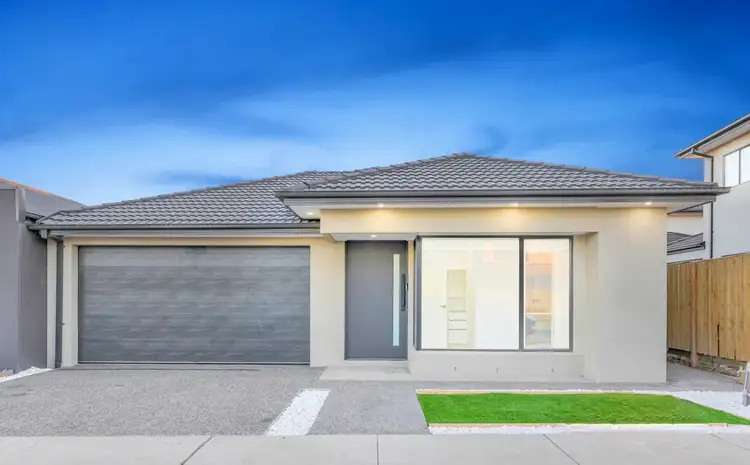 2 Frangipani Way, Mickleham VIC 3064