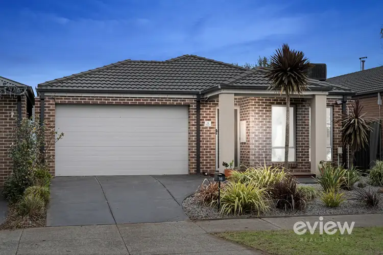 16 Lambertia Crescent, Manor Lakes VIC 3024