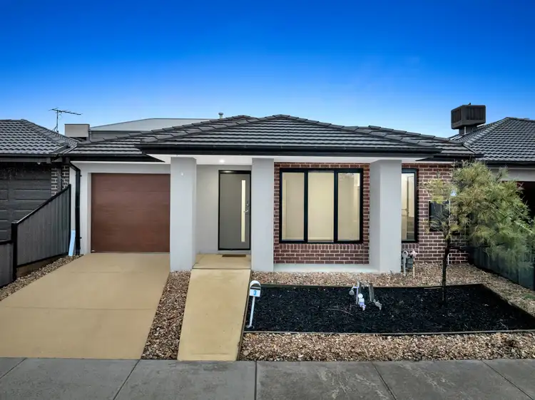 3 Dewpond Crescent