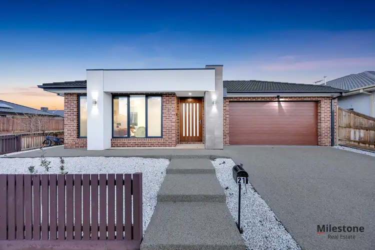 21 Clover Drive, Rockbank VIC 3335