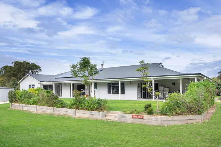 24 Baker Close