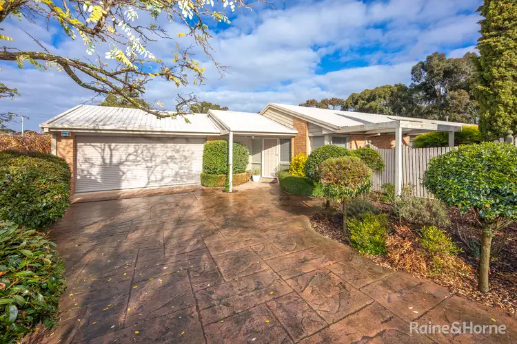 33 Wattle Drive, Sunbury VIC 3429