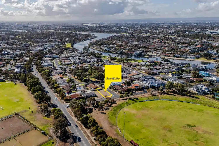 64d Newcombe Avenue, West Lakes Shore SA 5020