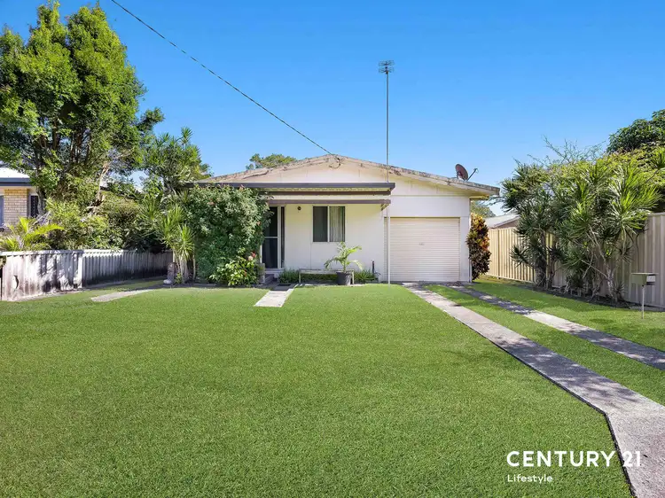 6 Wentworth Parade, Golden Beach QLD 4551