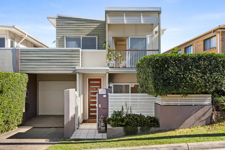 2/24 Hutton Street, Clayfield QLD 4011