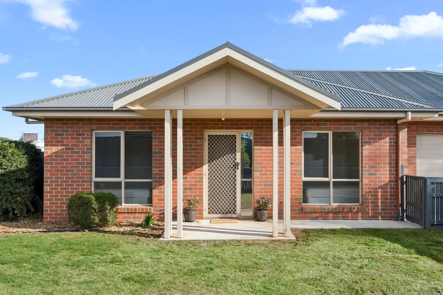 Main view of Homely townhouse listing, 1/85 Gravesend Street, Colac VIC 3250