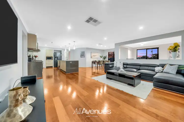 2 Glasshouse Court, Berwick VIC 3806